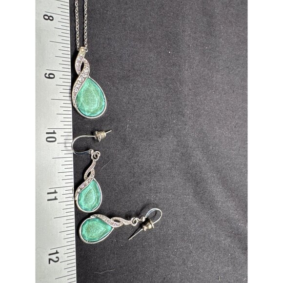 Green Teardrop Pendant Necklace & Earrings Set With Rhinestones - Picture 9 of 10